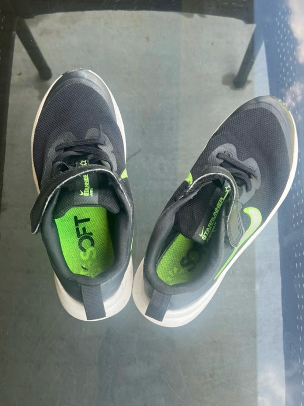 Kids Black & Neon Star Runner Nike Green Athletic Sneakers